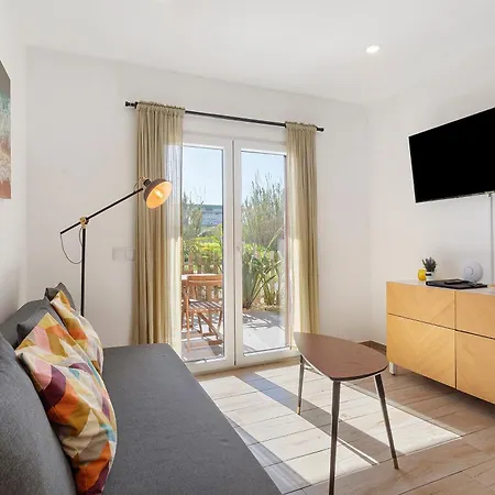 Drop In Apartment