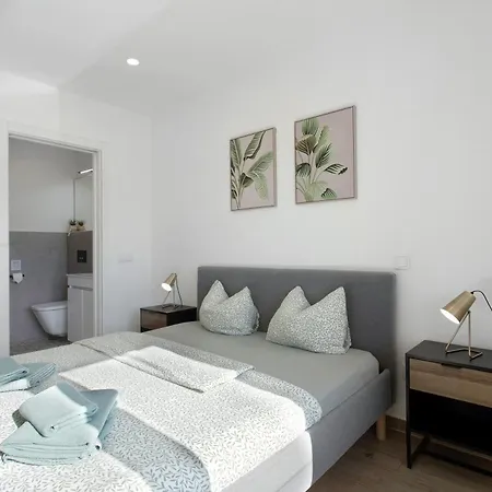 Apartment Drop In *